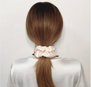 SATIN SILK HAIR SCRUNCHIES BEIGE