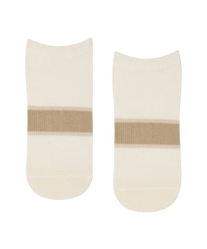 CLASSIC LOW RISE GRIP SOCKS - COCOA STRIPES