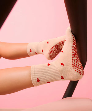 LOVE ME CREW GRIP SOCKS