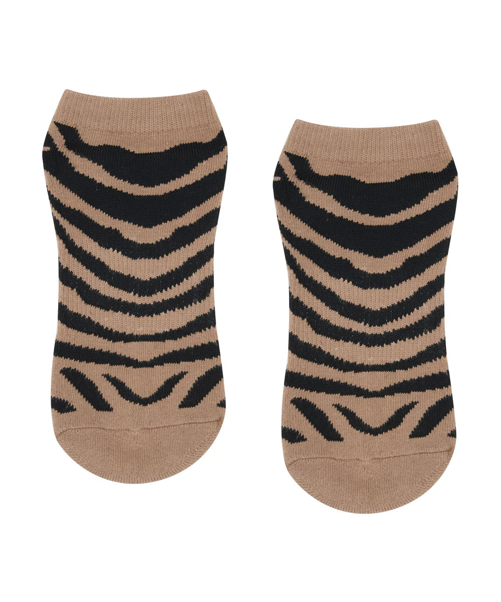 CLASSIC LOW RISE GRIP SOCKS - MIDNIGHT ZEBRA