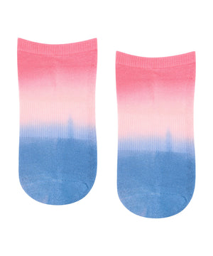 CLASSIC LOW RISE NON SLIP GRIP SOCKS IN BERRY SORBET OMBRÉ