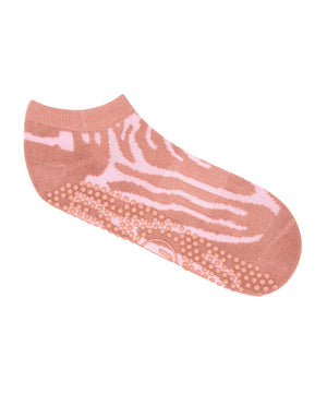 CLASSIC LOW RISE GRIP SOCKS IN GRAPEFRUIT CORAL